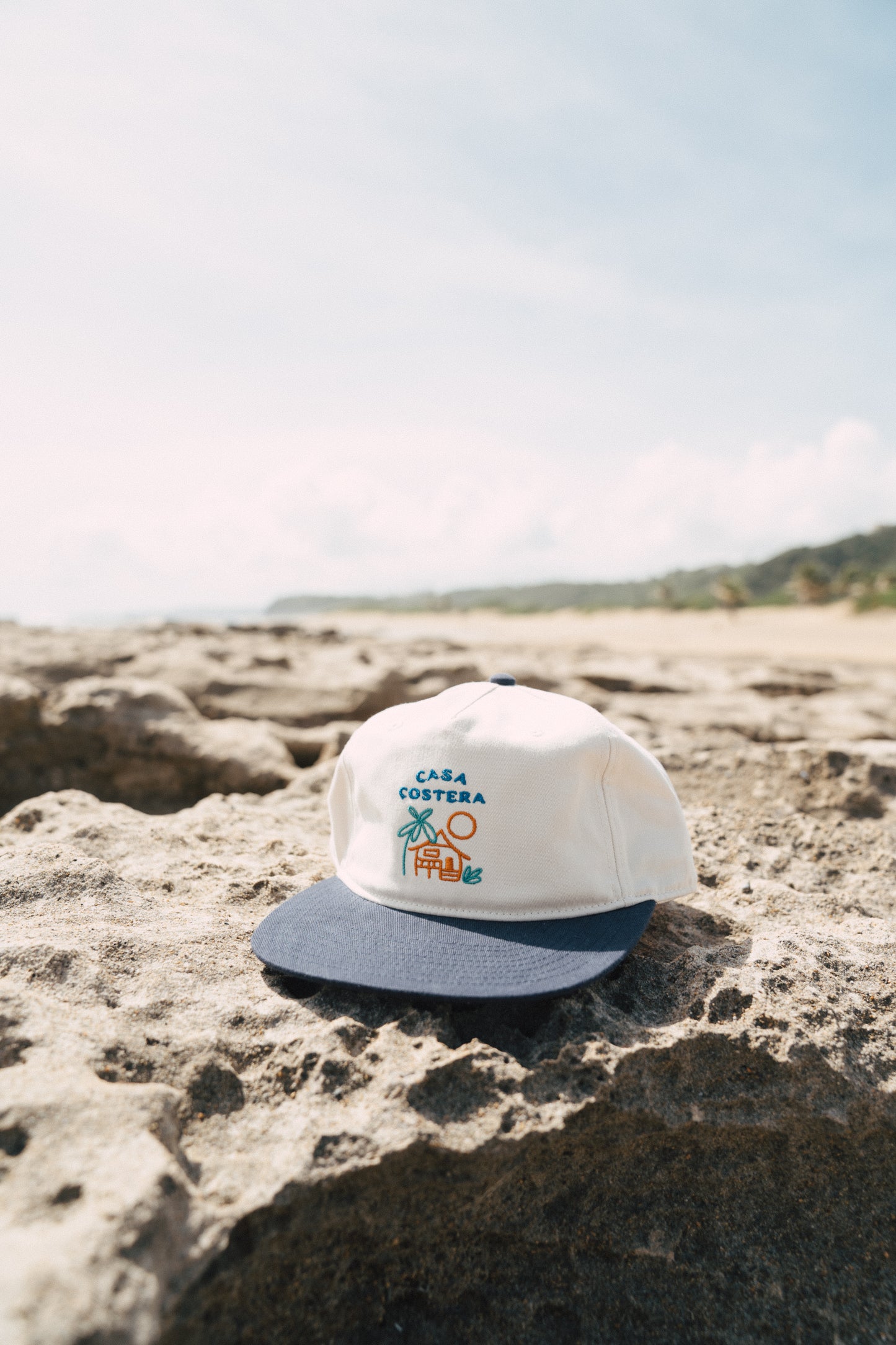 Tu Casa Two Tone Hat